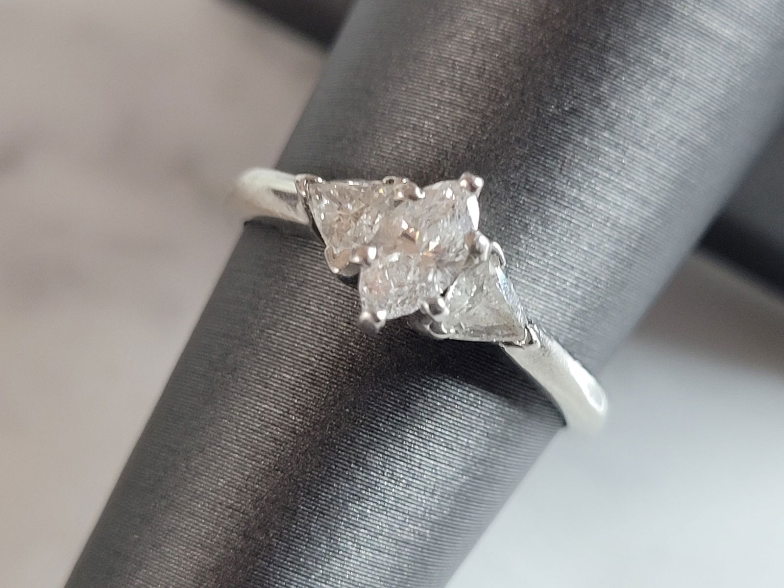 Womens Vintage Estate Platinum Diamond Ring (1 of 6)