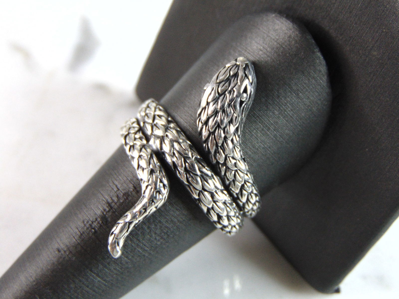 Mens Vintage Estate Sterling Silver Snake Ring (1 of 5)