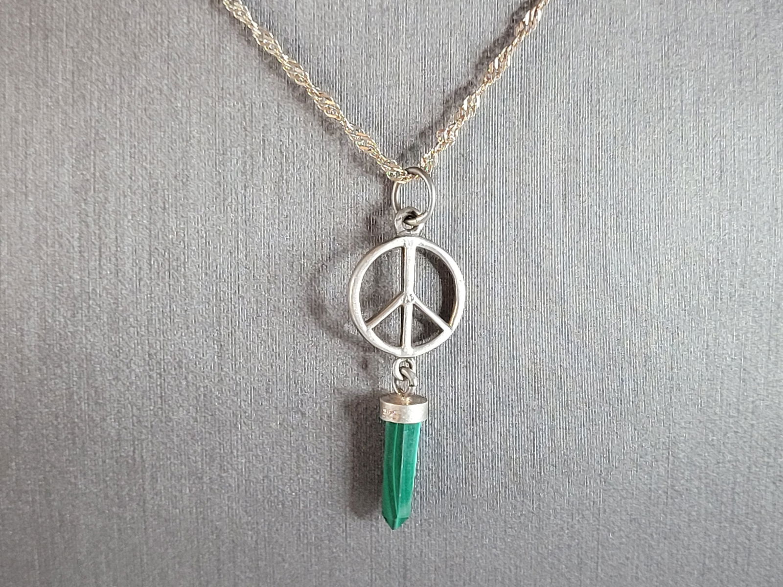 Womens Vintage Estate Sterling Silver Malachite Peace Pendant Necklace (1 of 4)