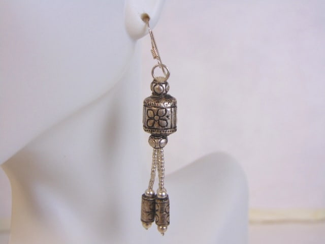 Womens Vintage Sterling Silver Flower Dangle Earrings (1 of 2)