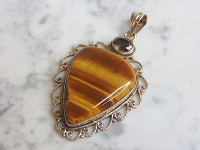 Womens Vintage Sterling Silver Tigers Eye Pendant (1 of 2)