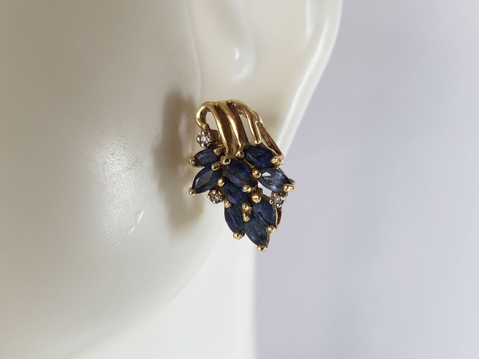 Womens Vintage Estate 14K Gold Sapphire & Diamond Earrings (1 of 4)