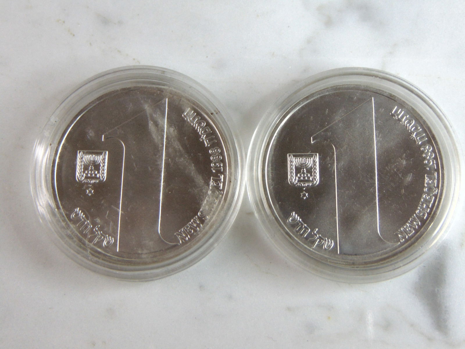 Lot of 2 1988 Israel 40th Anniversary Independence 1 Shekel Coins (1 of 4)