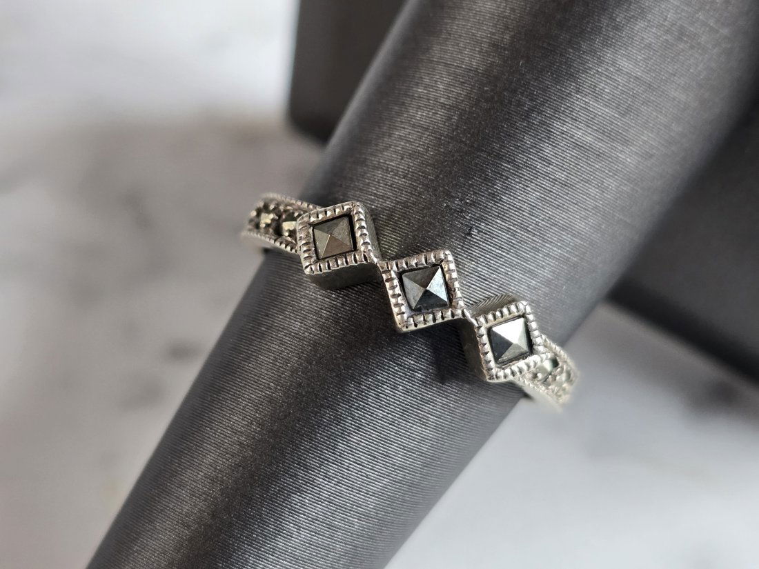 Womens Vintage Estate Sterling Silver Modernist Ring (1 of 5)