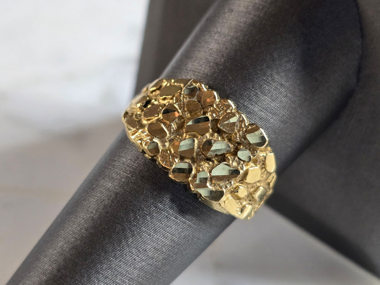 Mens Vintage Estate 10K Yellow Gold Nugget Ring (1 of 6)