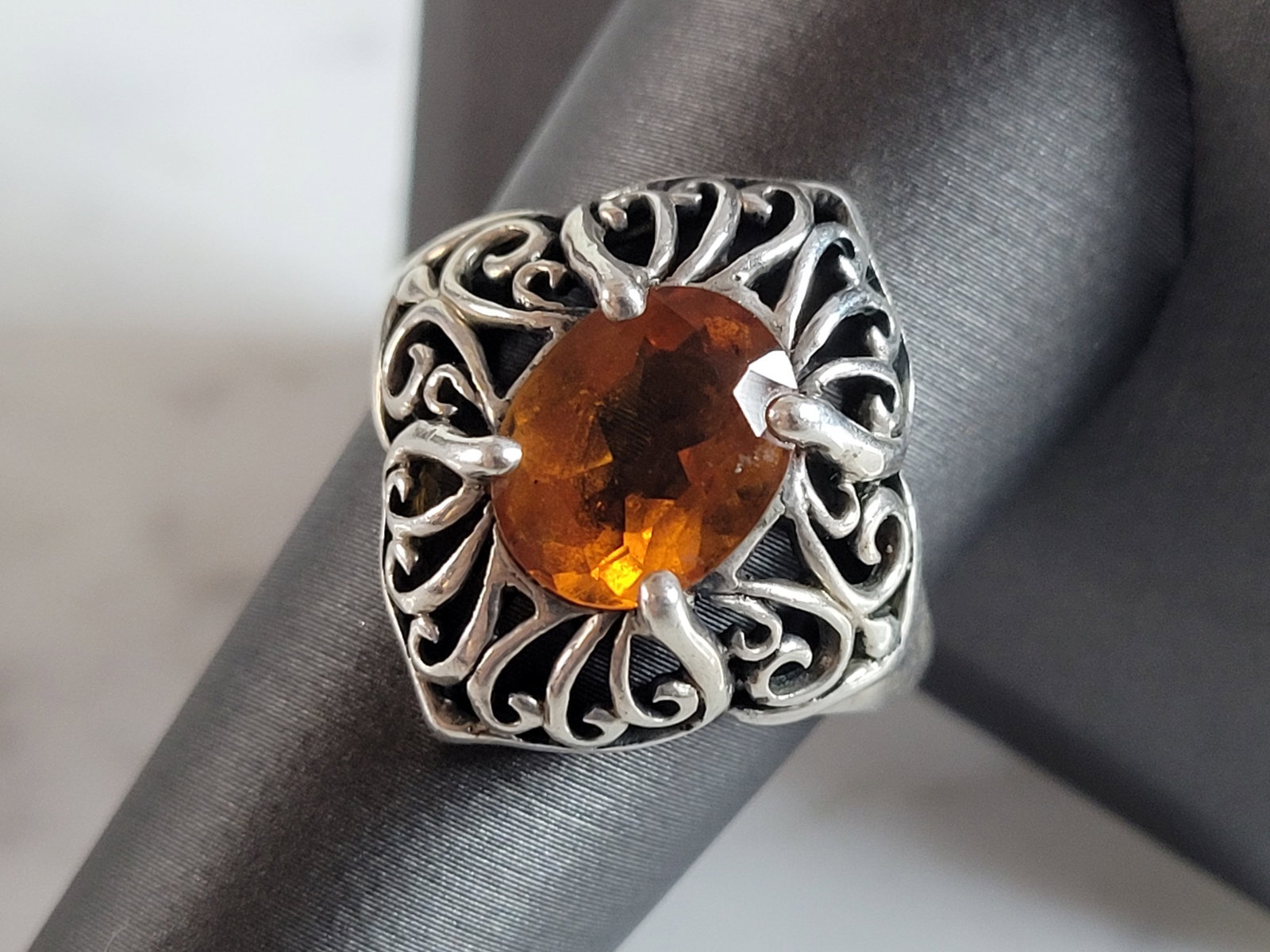 Womens Vintage Estate Sterling Silver Kabana Citrine Ring: A WOMENS VINTAGE ESTATE STERLING SILVER KABANA RING WITH A CITRINE COLORED STONE. NOT SURE IF THE STONE IS REAL OR NOT. THE RING WEIGHS 5.2g, AND IS A SIZE 10.0. THE WIDTH OF THE RING IS ABOUT 3/4". A
