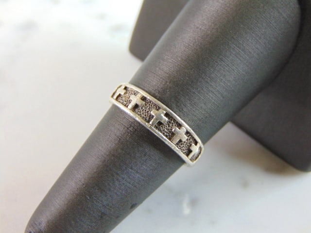 Womens Vintage Estate Sterling Silver Cross Ring (1 of 4)