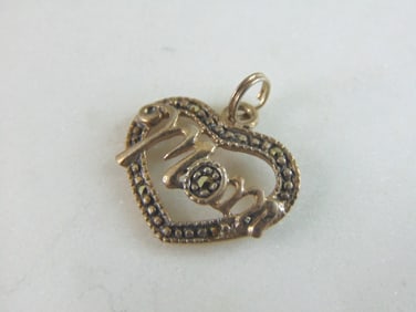 Womens Vintage Estate Sterling Silver "Mom" Pendant Charm