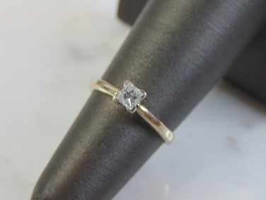 Vintage Estate Women's 14K White Gold, Diamond Ring