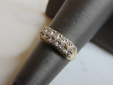 Vintage Estate Women's 14K White Gold Diamond Ring