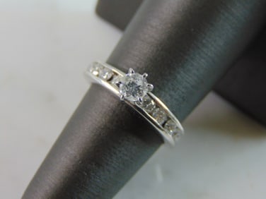 Womens Vintage Estate Platinum Diamond Ring