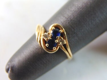 Womens Vintage Estate 14K Yellow Gold Sapphire Diamond Ring