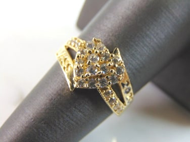 Womens 14K Yellow Gold CZ Heart 2020 Class Ring