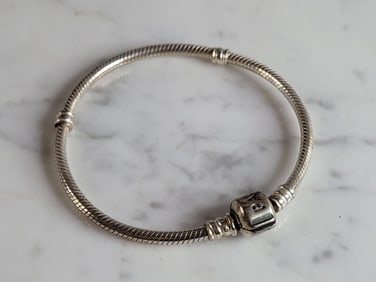 Womens Vintage Estate Sterling Silver Pandora Bracelet