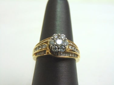 Women's Vintage 14K Yellow Gold Diamond Cluster Ring