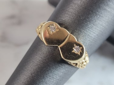 Womens Vintage Estate 14K Gold Diamond Heart Ring