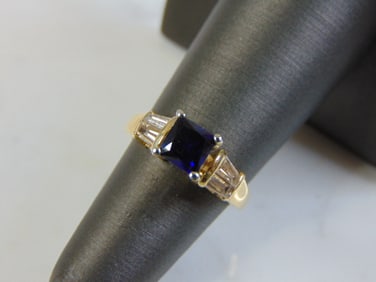 Womens Vintage Estate 14K Gold Spinel & Diamond Ring