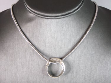 Womens Vintage Estate Sterling Silver Pendant & Necklace