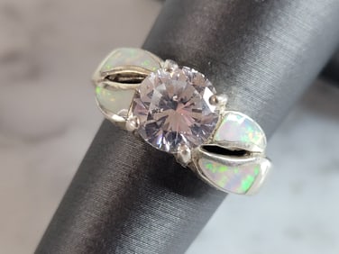 Womens Vintage Estate Sterling Silver Opal CZ Stone Ring