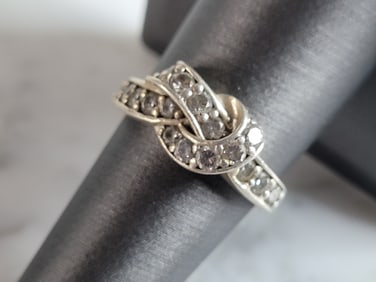 Womens Vintage Sterling Silver Ring w/ Cubic Zirconia