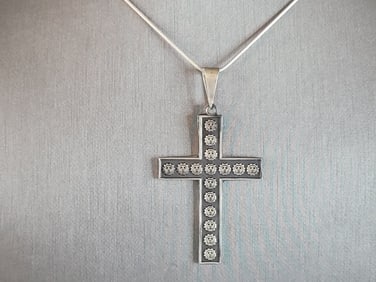 Sterling Silver Cross  Pendant & Necklace