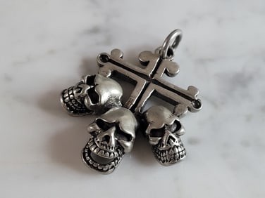Sterling Silver Gothic Three Headed Skull Pendant