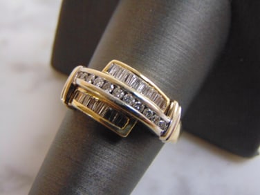 Womens Vintage 14K White & Yellow Gold Diamond Ring