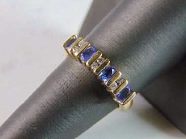 Womens Vintage Estate 14K Yellow Gold Tanzanite Diamond Ring