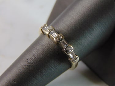 Womens Vintage Estate 18k White Gold Diamond Ring