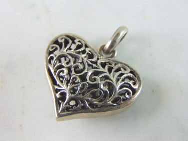 Womens Vintage Estate Sterling Silver Heart Pendant