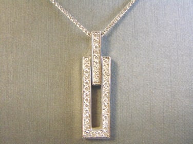 Womens Vintage Sterling Silver Necklace w/ CZ Pendant