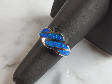 Womens Estate Sterling Silver Modernist Blue Opal Ring