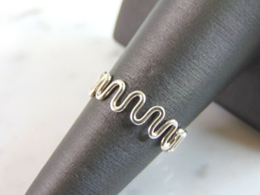 Womens Vintage Estate Sterling Silver Modernist Ring