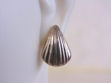 Womens Vintage Estate Sterling Silver Seashell Earrings