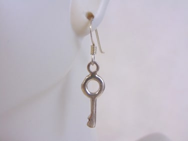 Womens Vintage Estate Sterling Silver Key Earrings