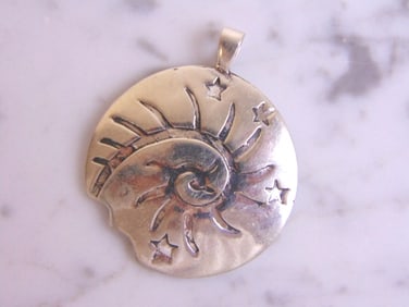 Womens Vintage Estate Sterling Silver Pendant