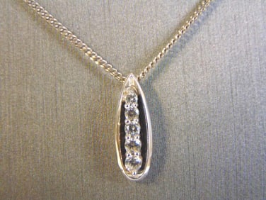 Womens Vintage Estate CZ Stones Pendant W/ Necklace