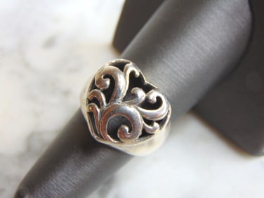 Womens Vintage Estate Sterling Silver Heart Ring