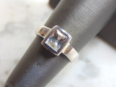 Womens Vintage Estate Sterling Silver CZ Stone Ring