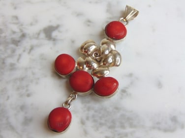 Womens Vintage Estate Sterling Silver Coral Pendant