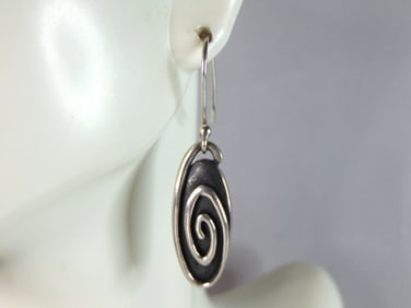 Womens Vintage Estate Sterling Silver Hoop Earrings
