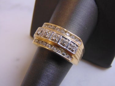 Mens Vintage Estate 14K Yellow Gold Diamond Ring