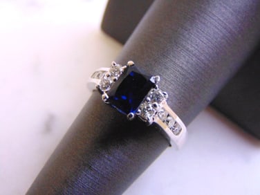 Womens Vintage Estate 14K Gold Sapphire & Diamond Ring