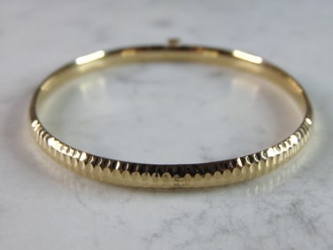 Womens Vintage Estate 14K Yellow Gold Bangle Bracelet