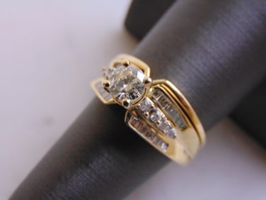 Womens Vintage Estate 14K Yellow Gold Diamond Ring