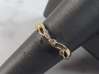 Womens Vintage Estate 14k Yellow Gold Diamond Ring