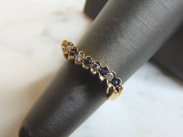 14K Yellow Gold Ring w/ Diamonds & Sapphire Stones