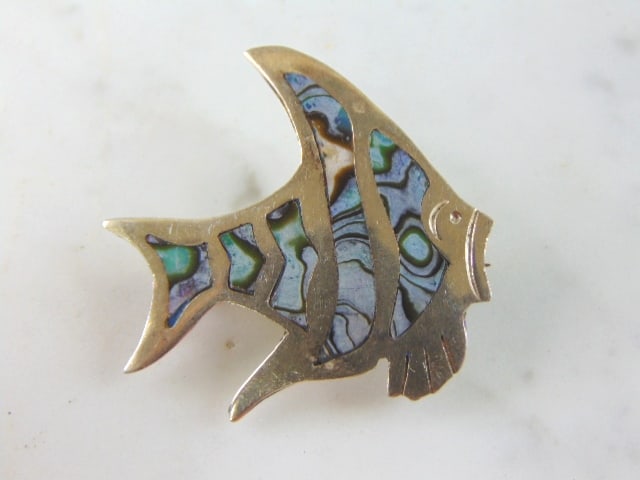 Womens Vintage Estate MOP Sterling Silver Fish Brooch (1 of 3)