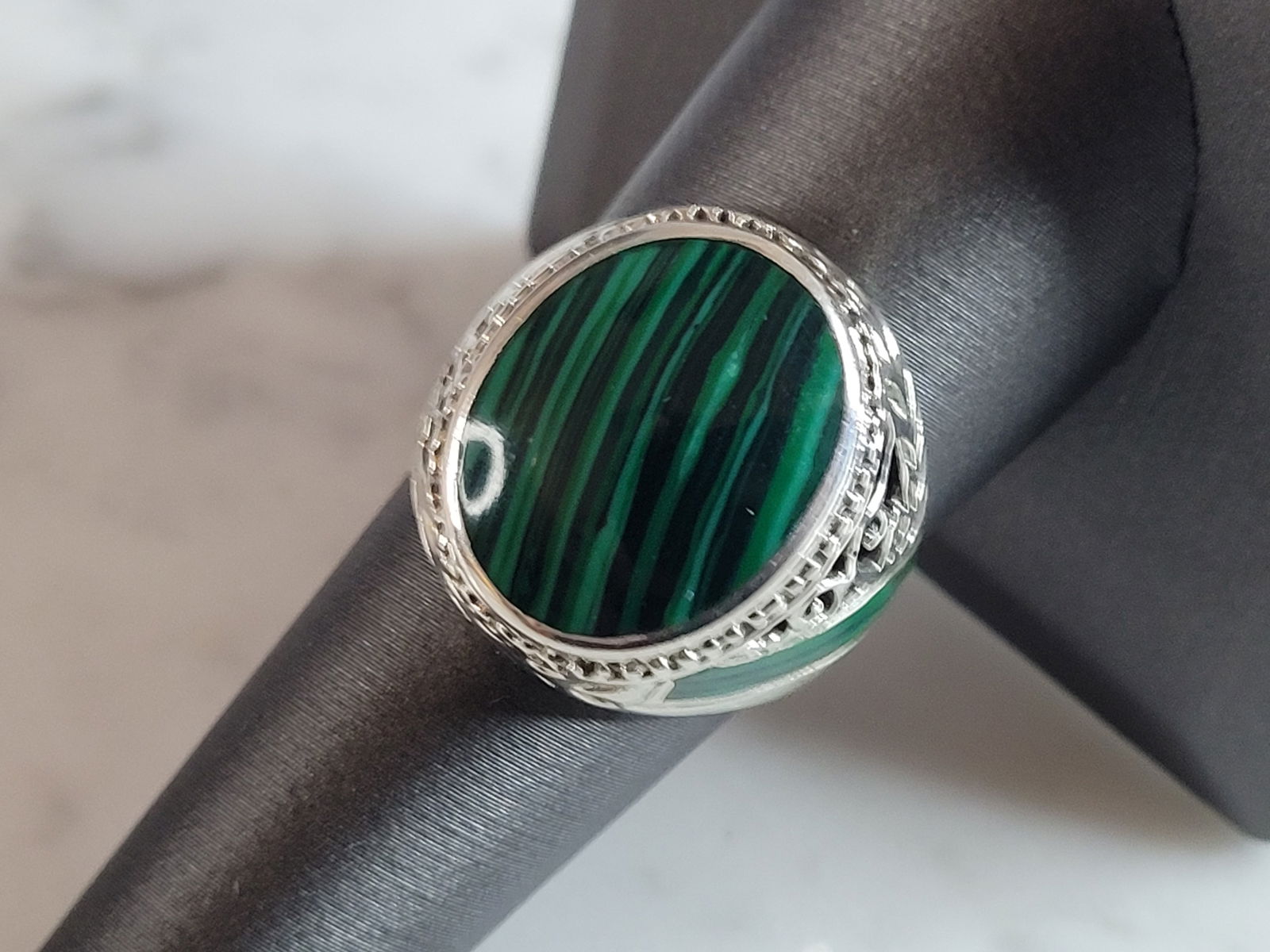 Mens Vintage Estate Sterling Silver Malachite Ring (1 of 5)