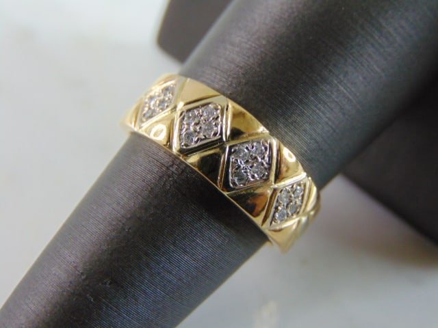 Vintage Estate 14K Yellow Gold Diamond Ring (1 of 5)